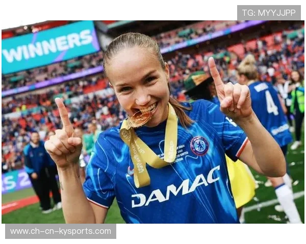 切尔西女足参加慈善比赛公益活动，切尔西女足夺冠